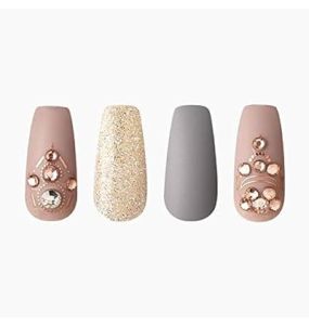 KISS Masterpiece One-of-a-Kind Luxe Mani nails	